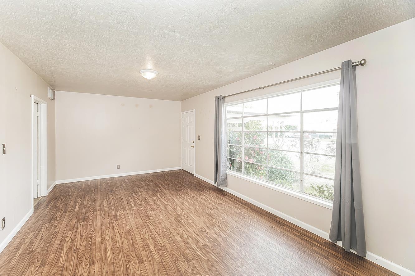 795 W Palm Ave, Reedley, CA 93654