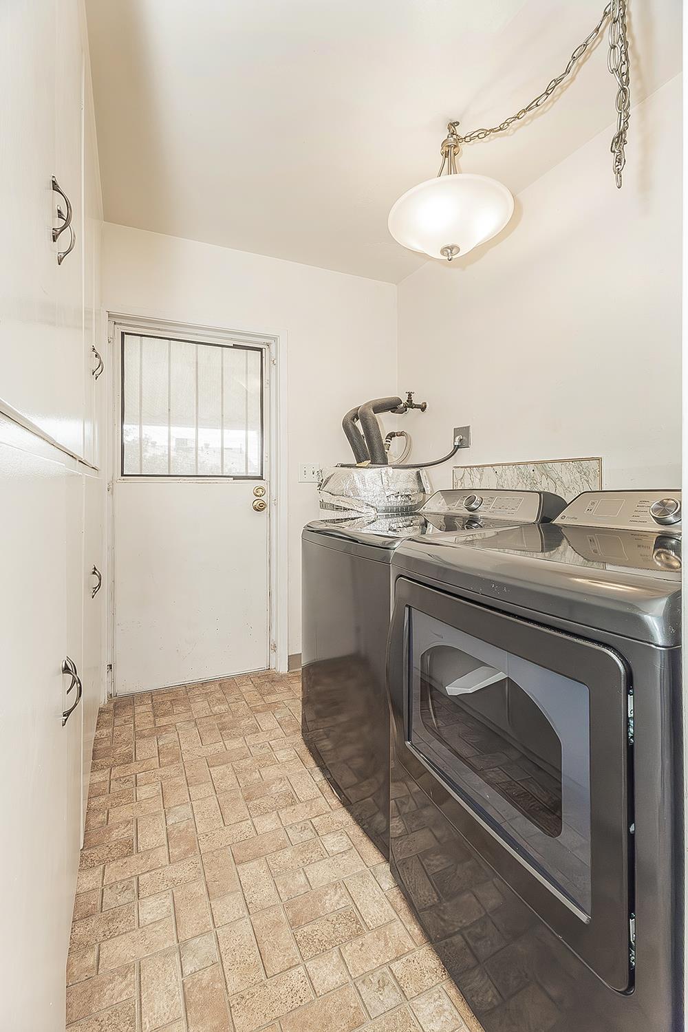 795 W Palm Ave, Reedley, CA 93654