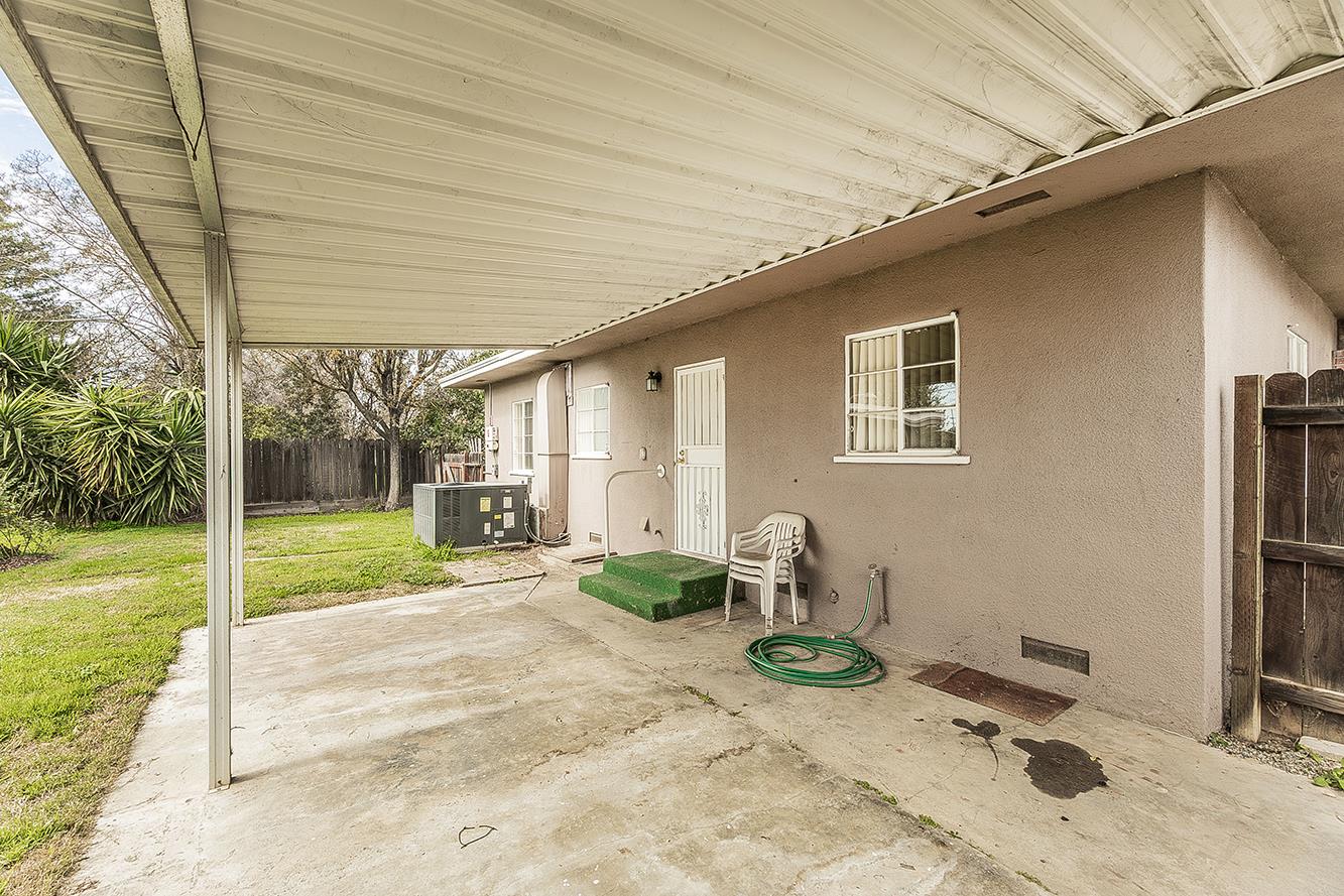 795 W Palm Ave, Reedley, CA 93654