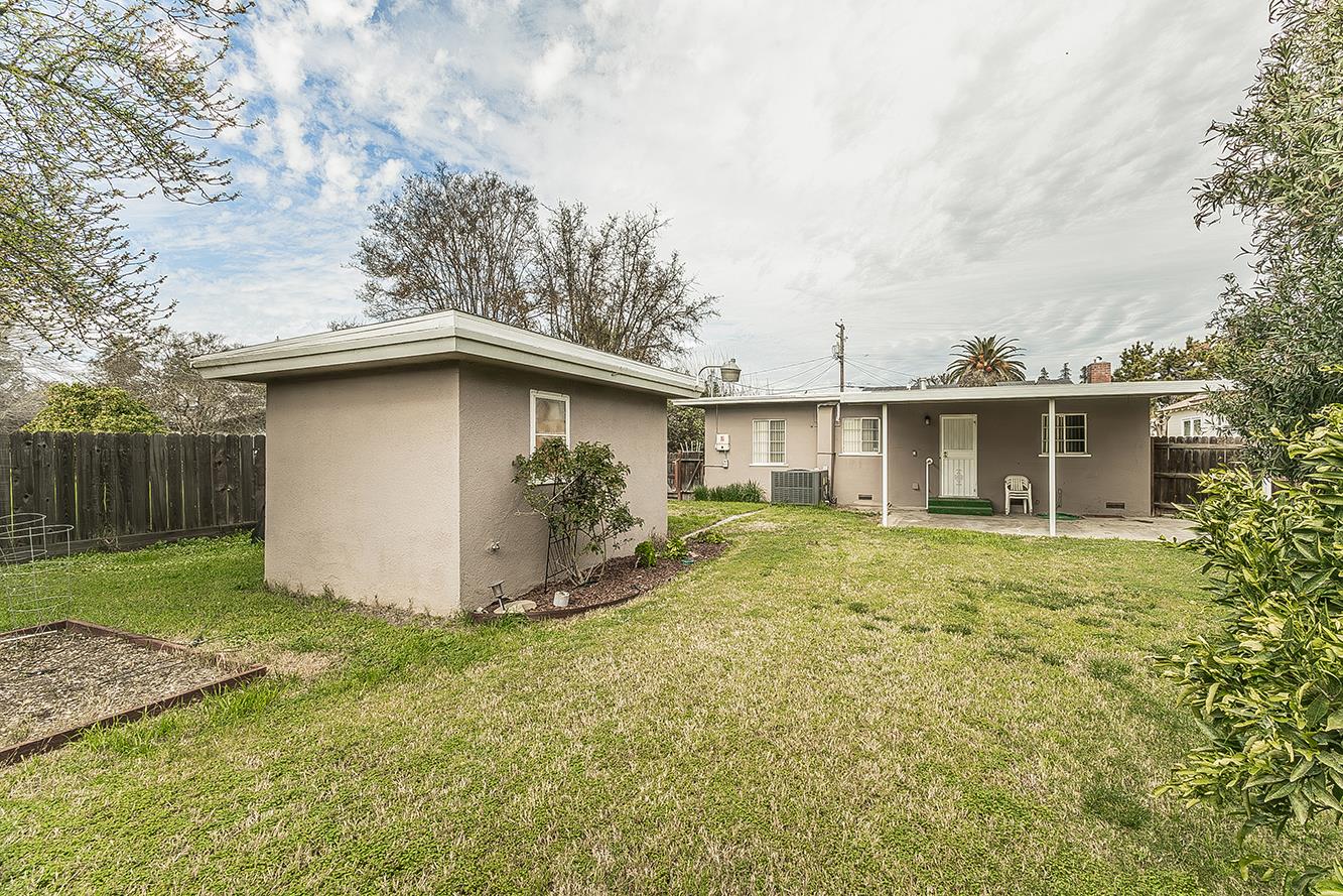 795 W Palm Ave, Reedley, CA 93654