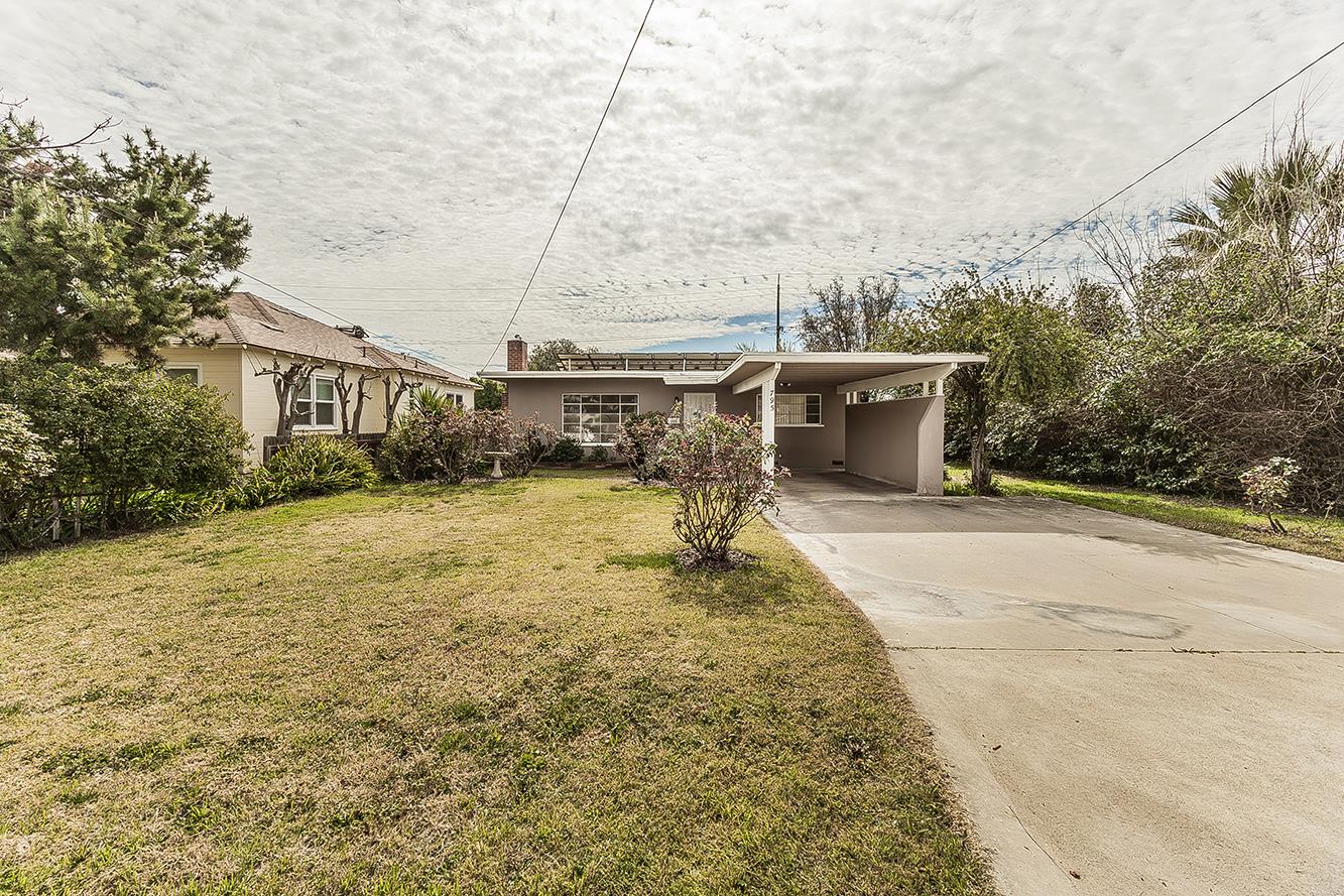 795 W Palm Ave, Reedley, CA 93654