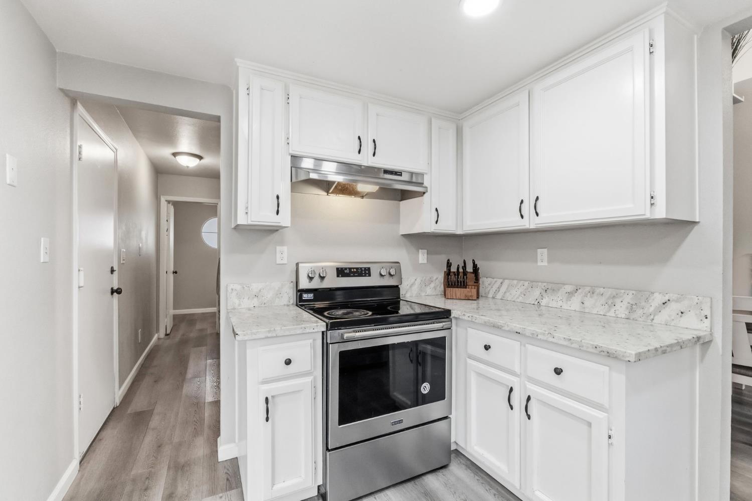 7305 N Woodrow, Fresno, CA 93720