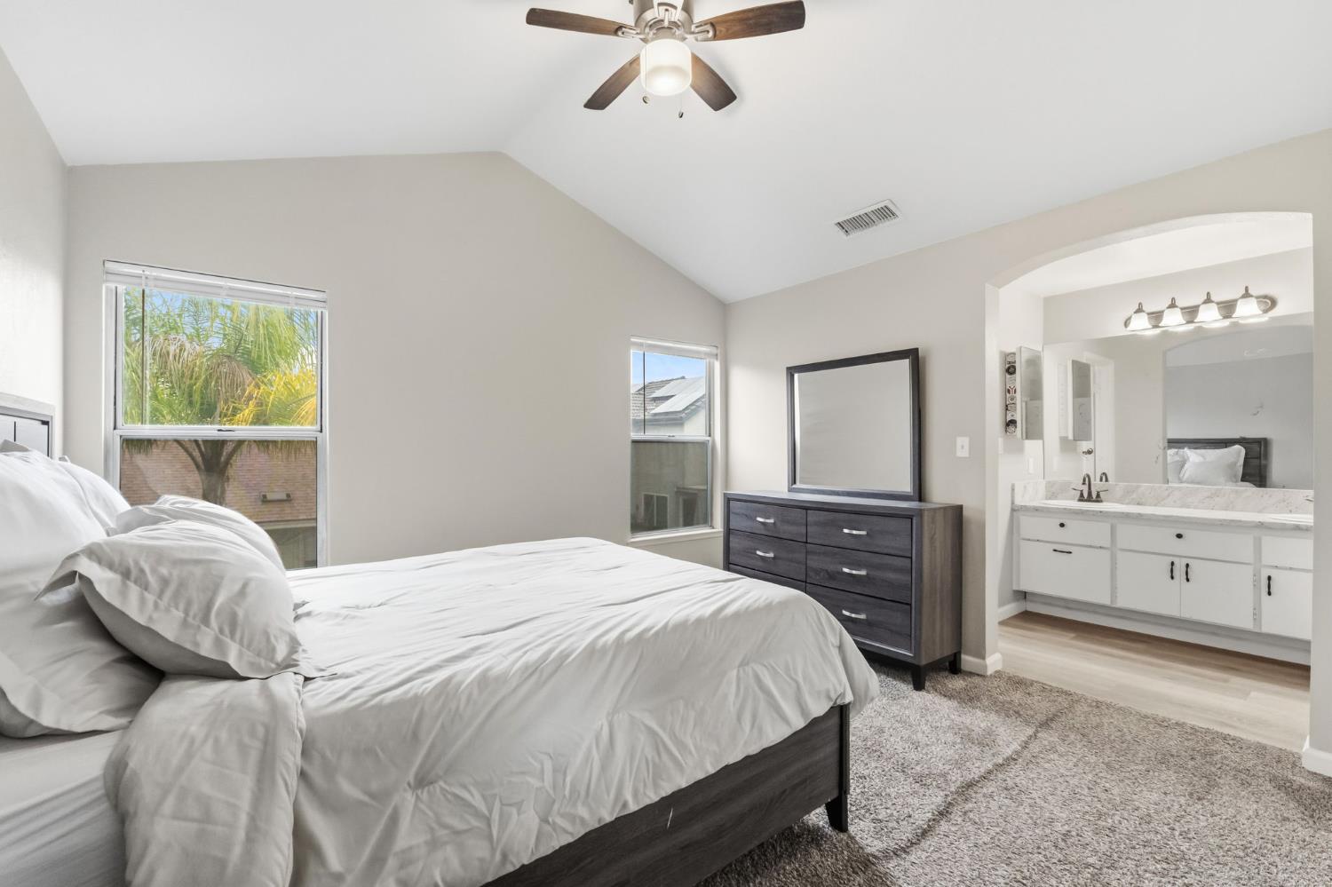 7305 N Woodrow, Fresno, CA 93720