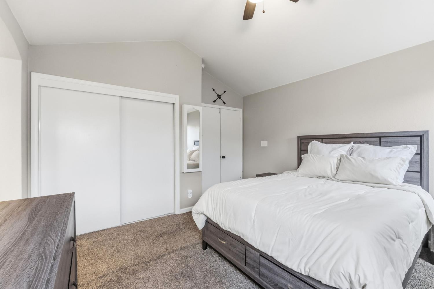 7305 N Woodrow, Fresno, CA 93720