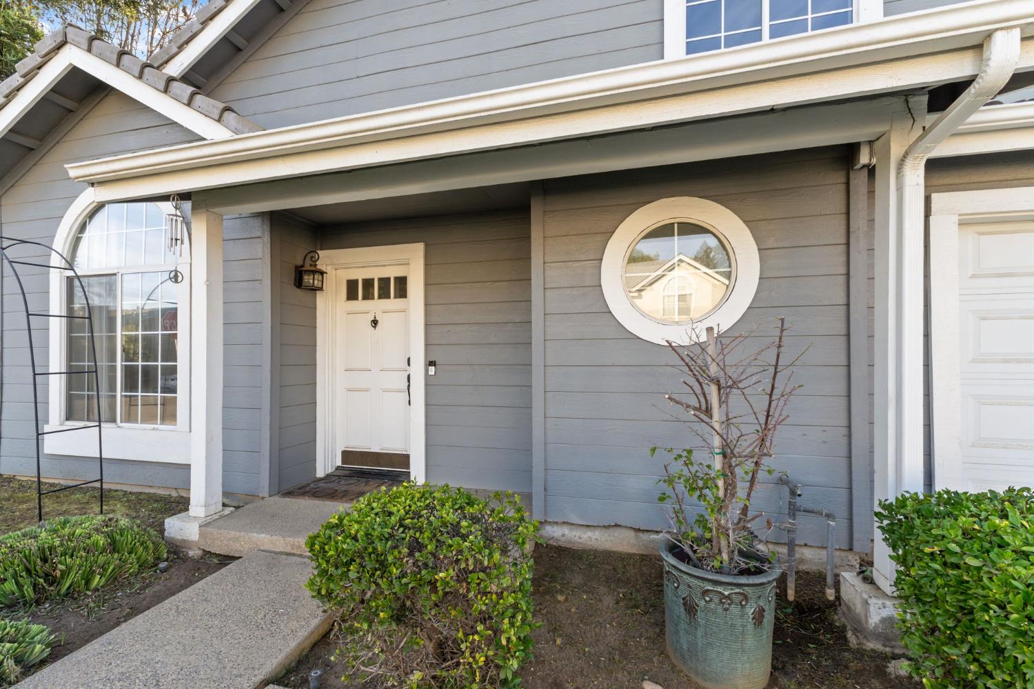 7305 N Woodrow, Fresno, CA 93720