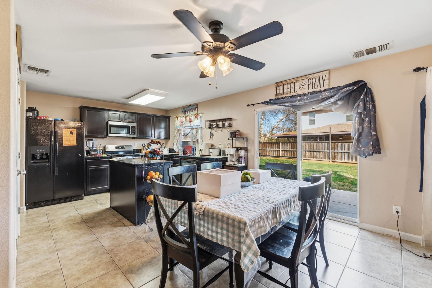 2355 S Rachel Ave, Fresno, CA 93725