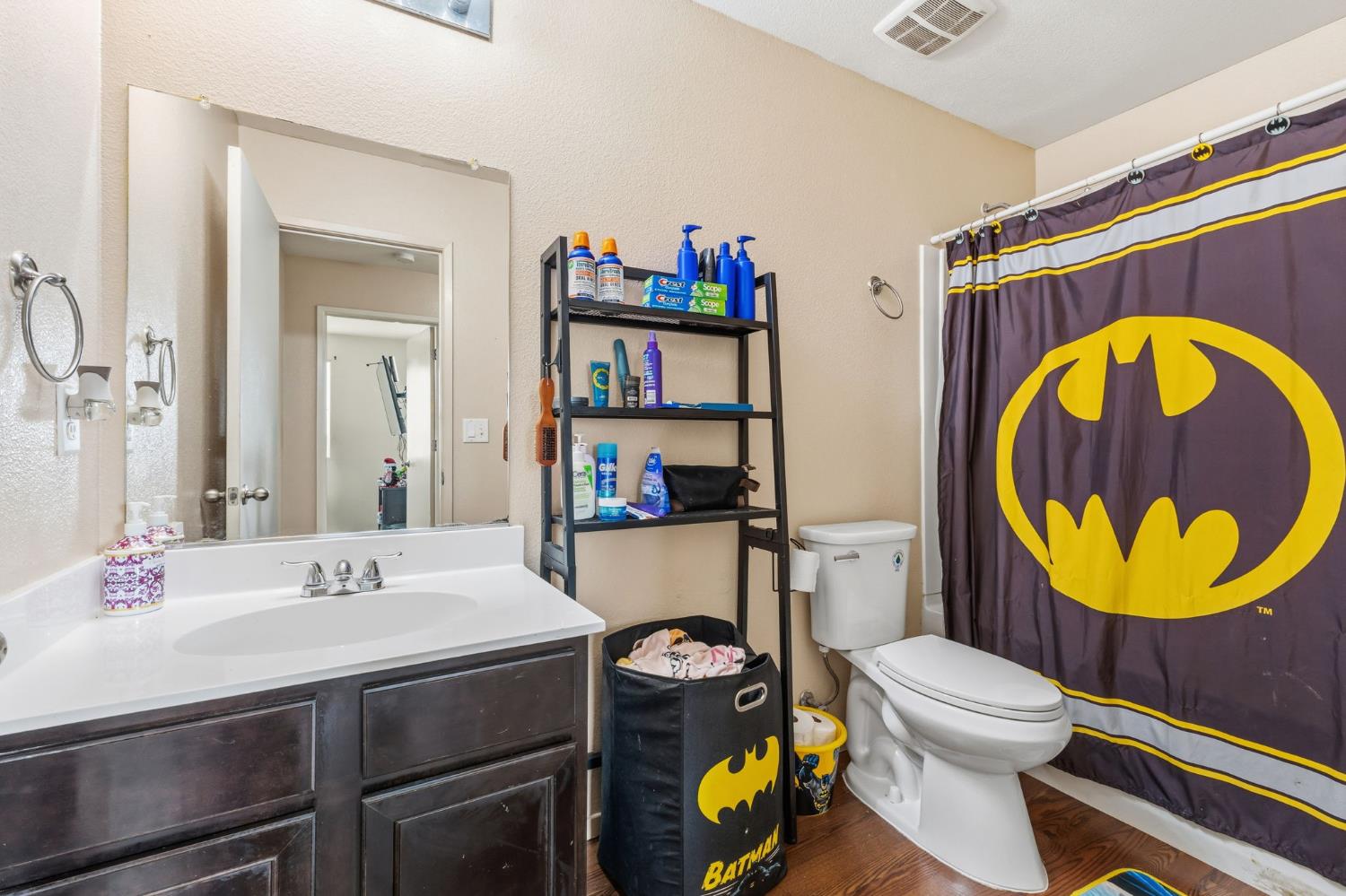 2355 S Rachel Ave, Fresno, CA 93725