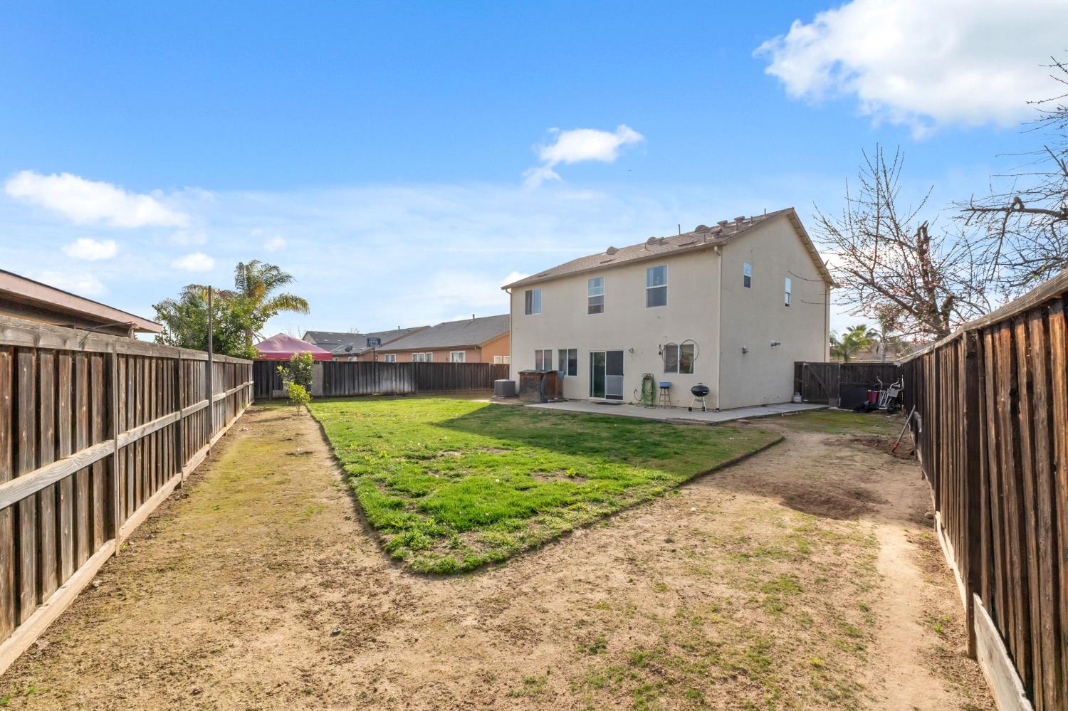 2355 S Rachel Ave, Fresno, CA 93725