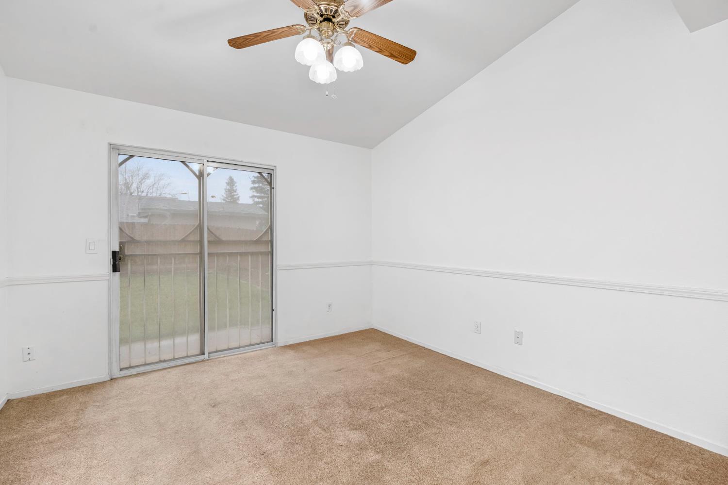 2273 N Mitre Ave, Fresno, CA 93722