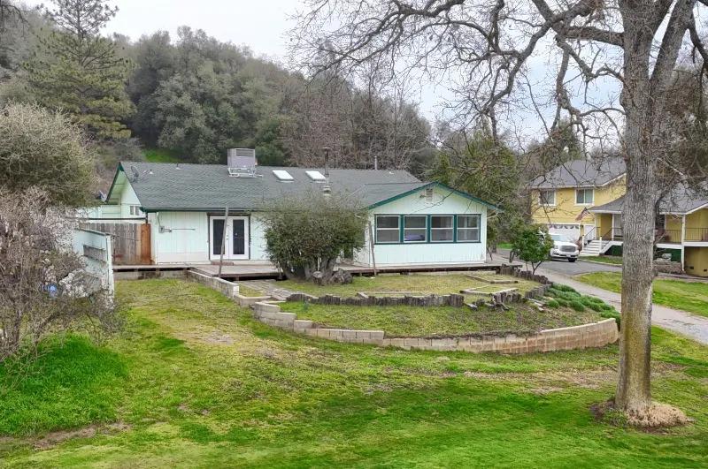 40632 Goldside Dr, Oakhurst, CA 93644