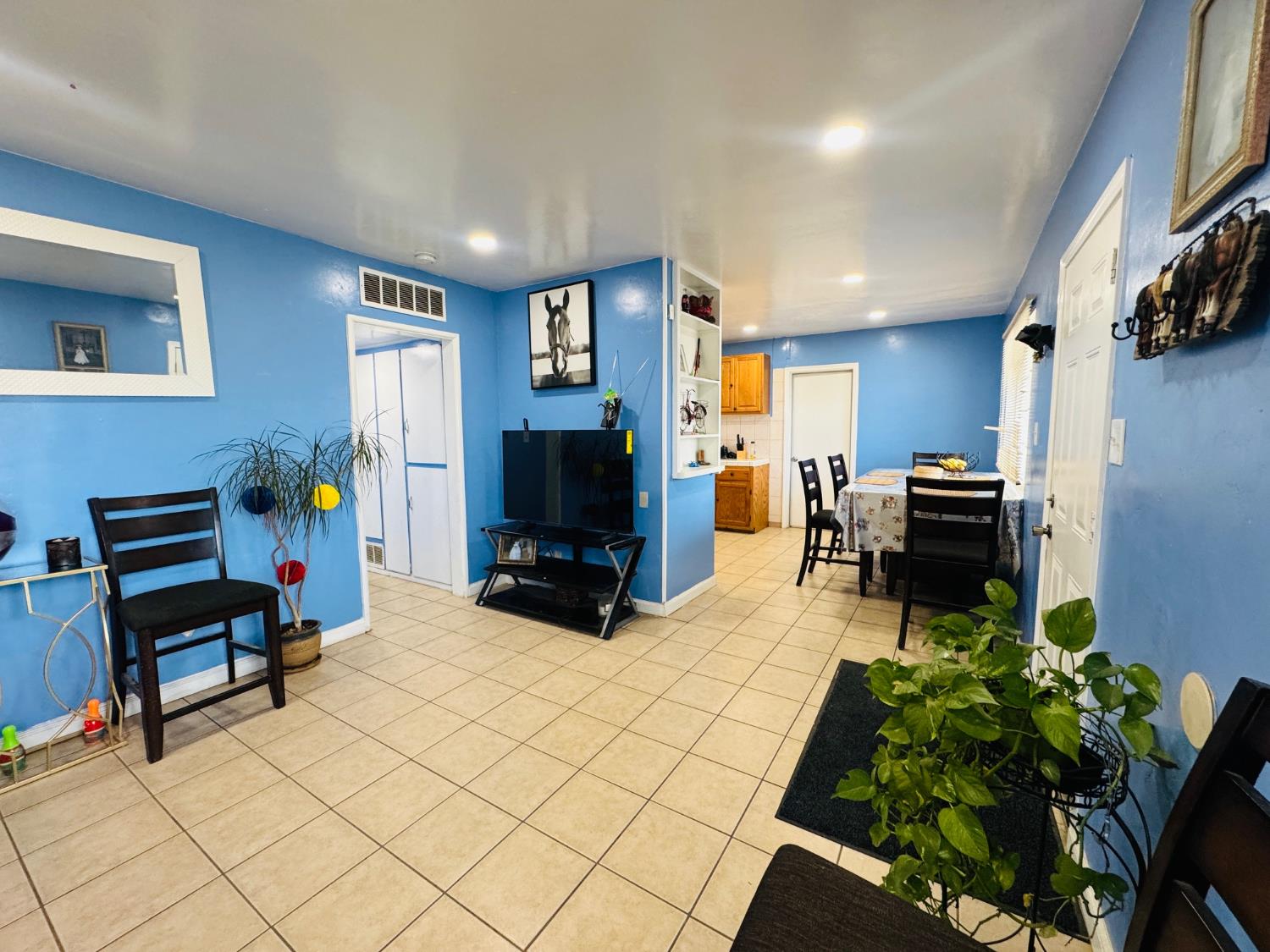 601 Mount Vernon, Bakersfield, CA 93307