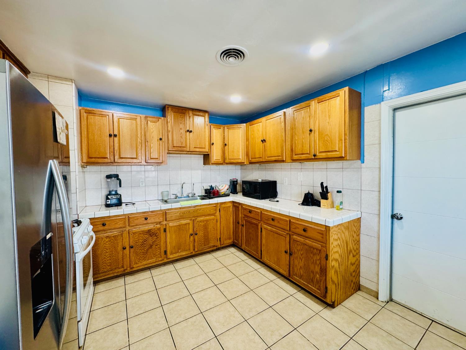 601 Mount Vernon, Bakersfield, CA 93307