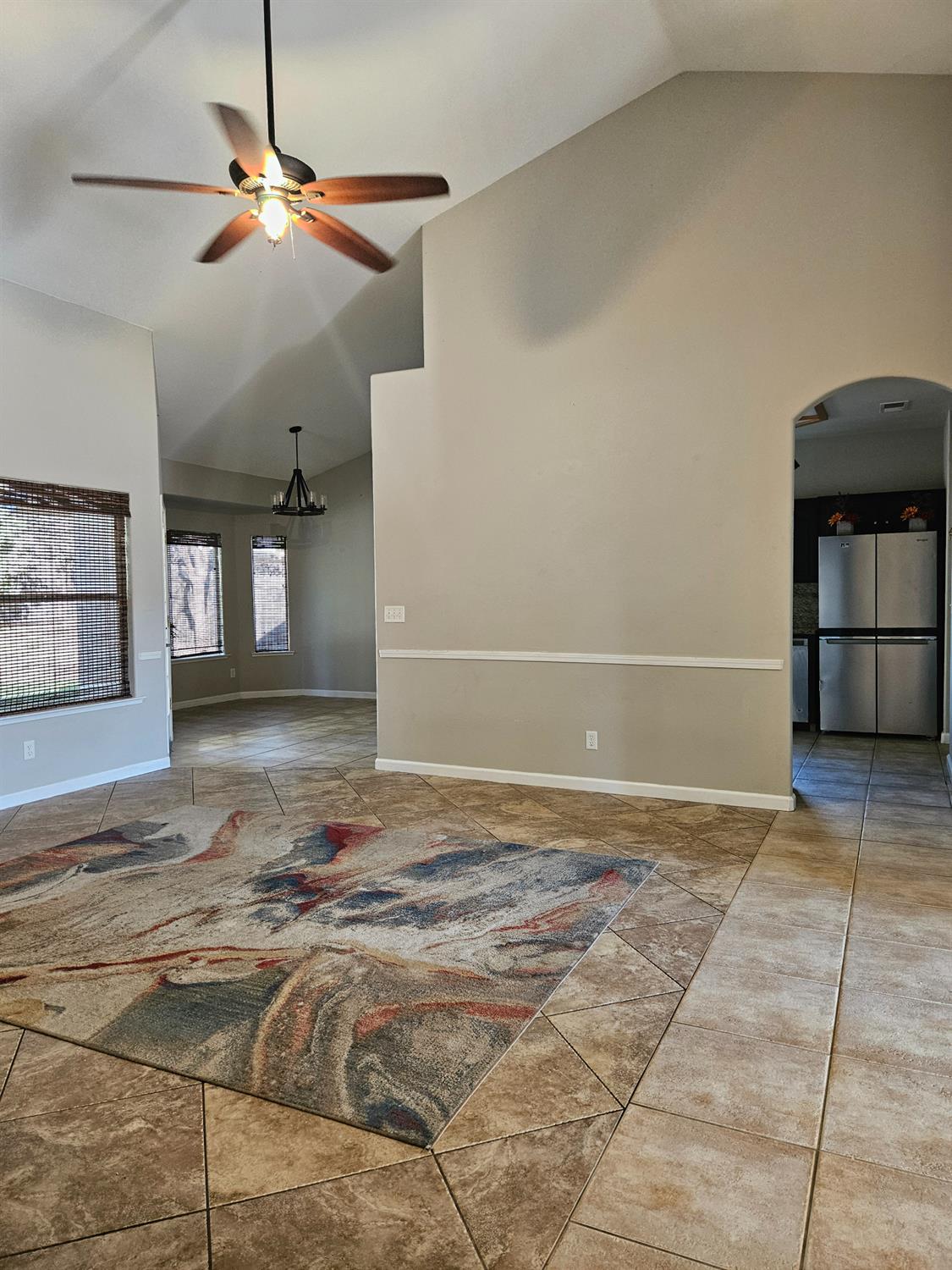 2960 E Christopher Dr, Fresno, CA 93720