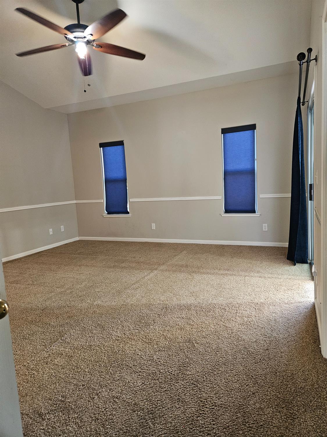 2960 E Christopher Dr, Fresno, CA 93720