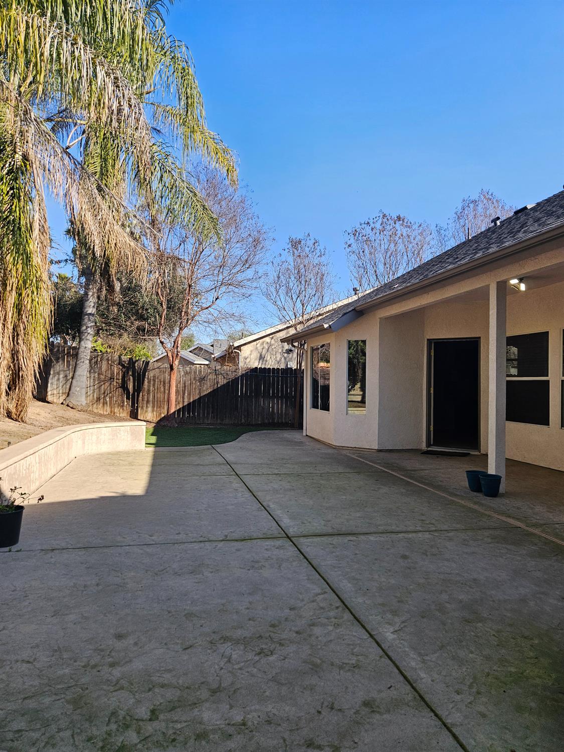 2960 E Christopher Dr, Fresno, CA 93720