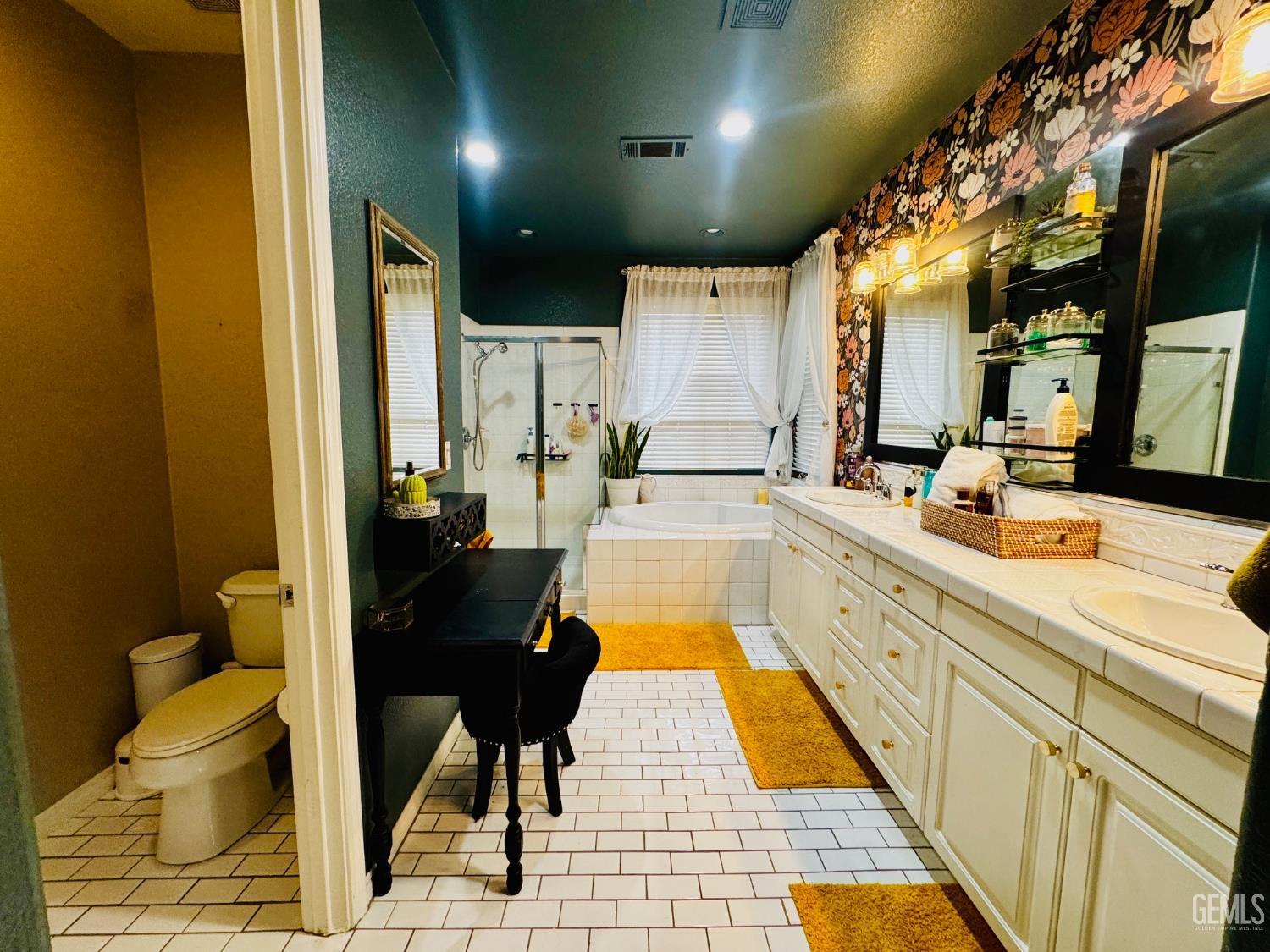 11206 Baltra Way, Bakersfield, CA 93306