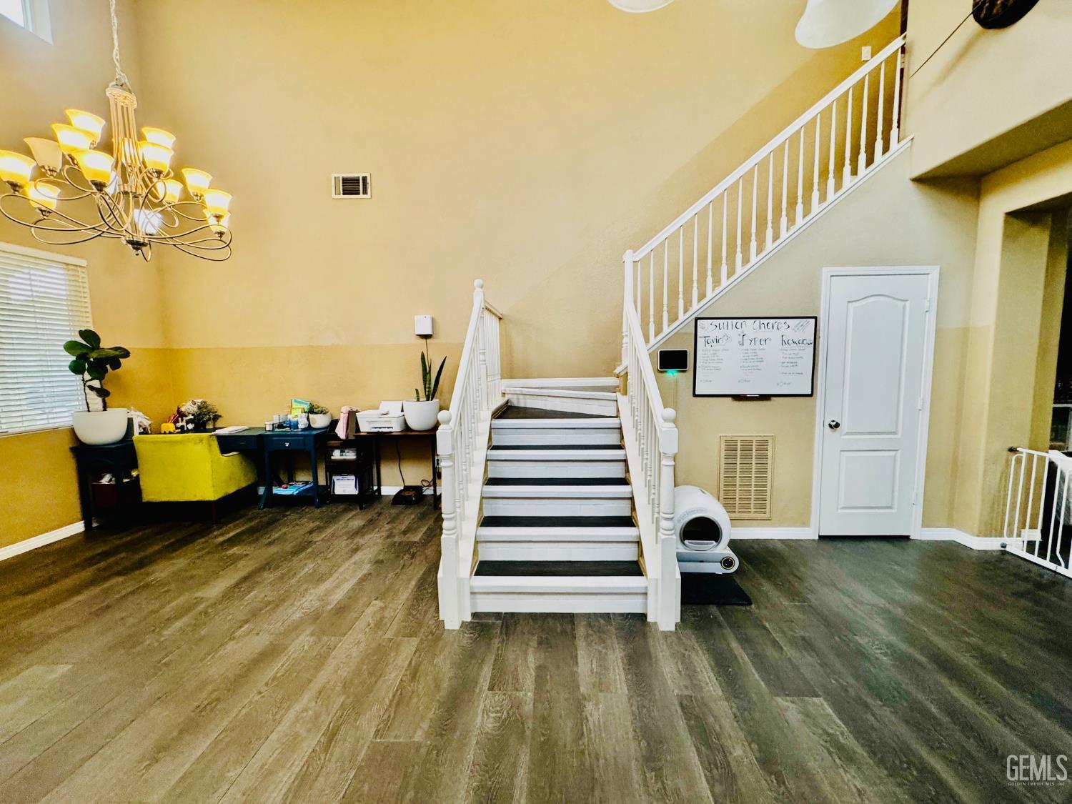 11206 Baltra Way, Bakersfield, CA 93306