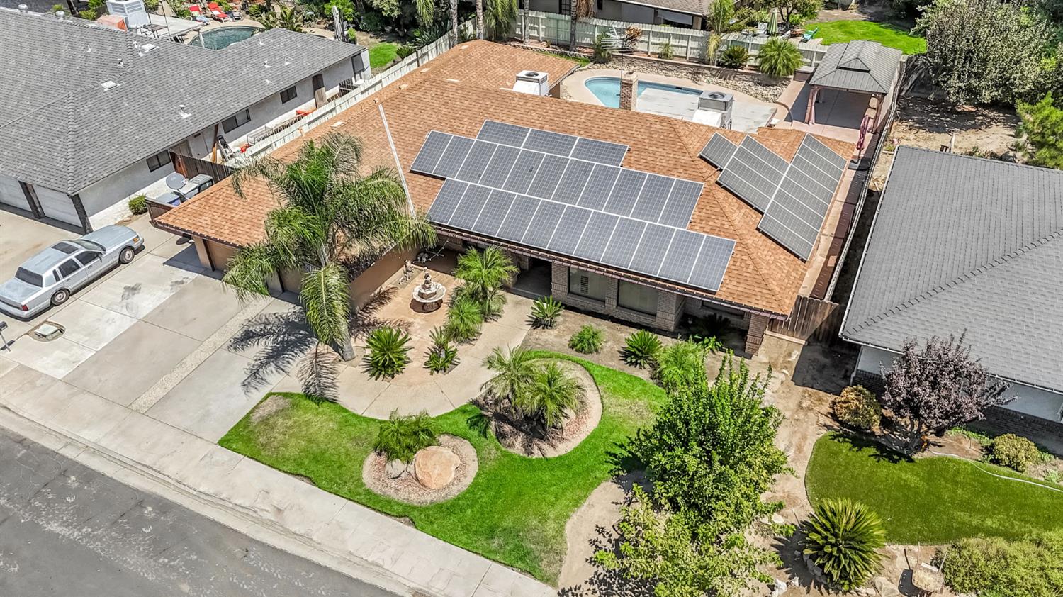 493 Timmy Ave, Clovis, CA 93612