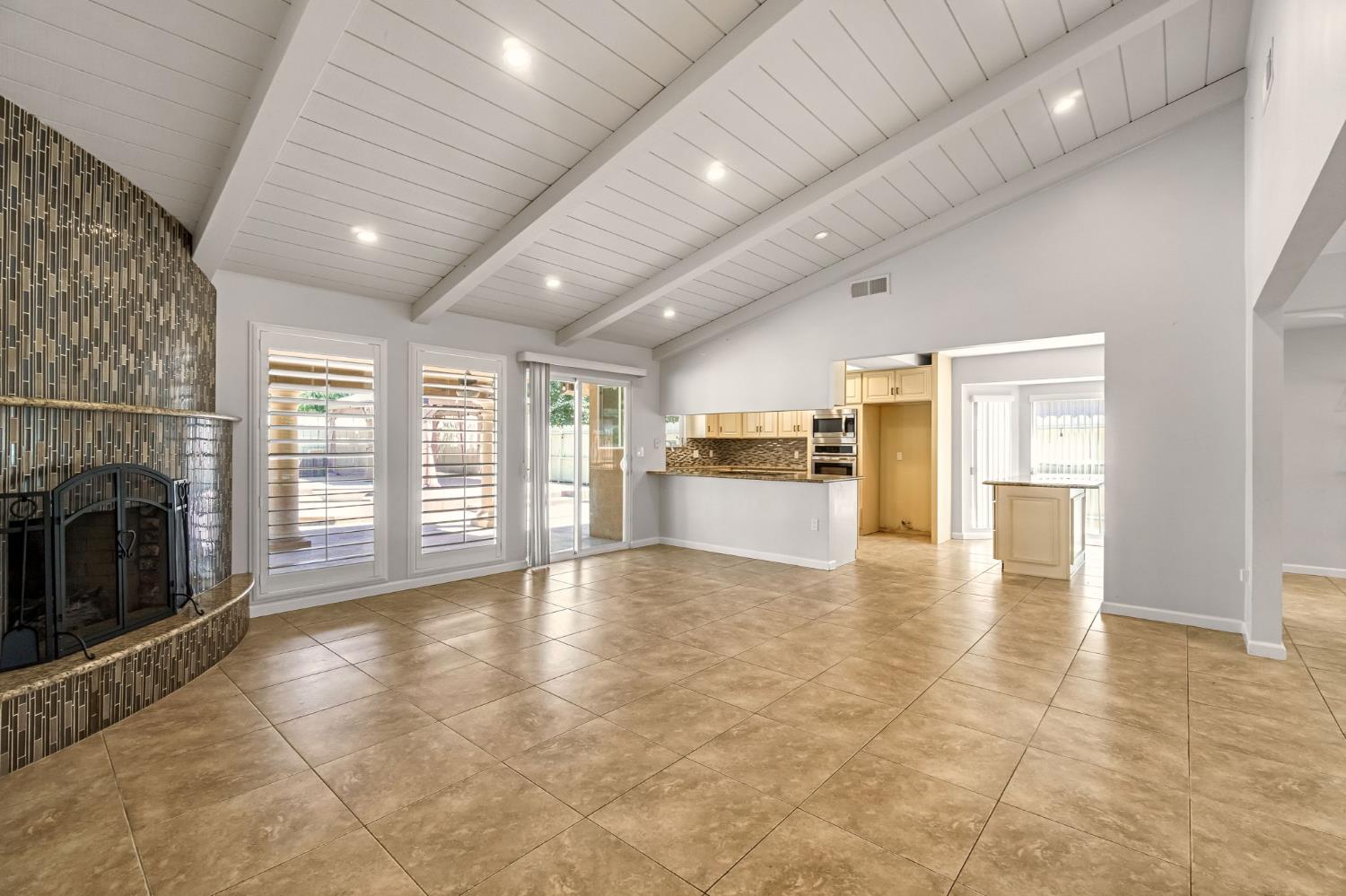 493 Timmy Ave, Clovis, CA 93612