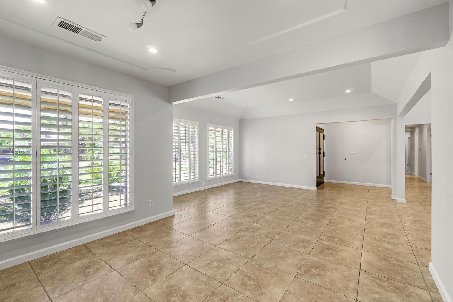 493 Timmy Ave, Clovis, CA 93612