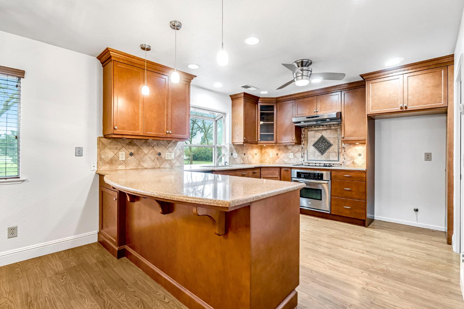 2203 N Cornelia Ave, Fresno, CA 93722