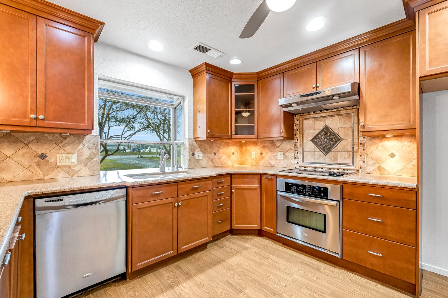 2203 N Cornelia Ave, Fresno, CA 93722