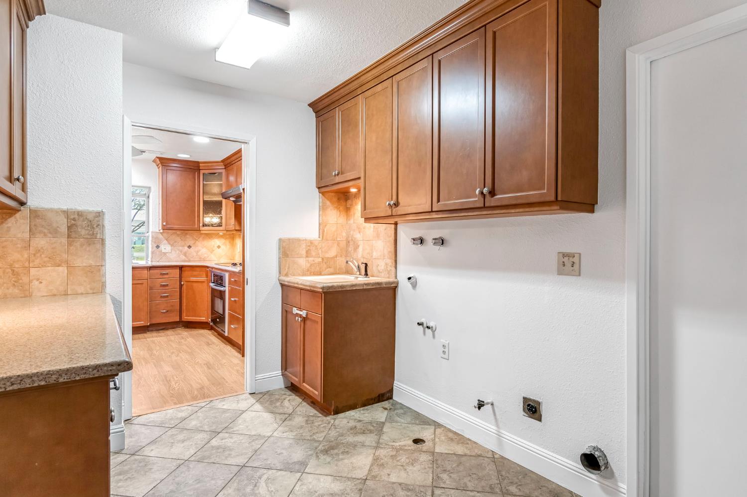 2203 N Cornelia Ave, Fresno, CA 93722