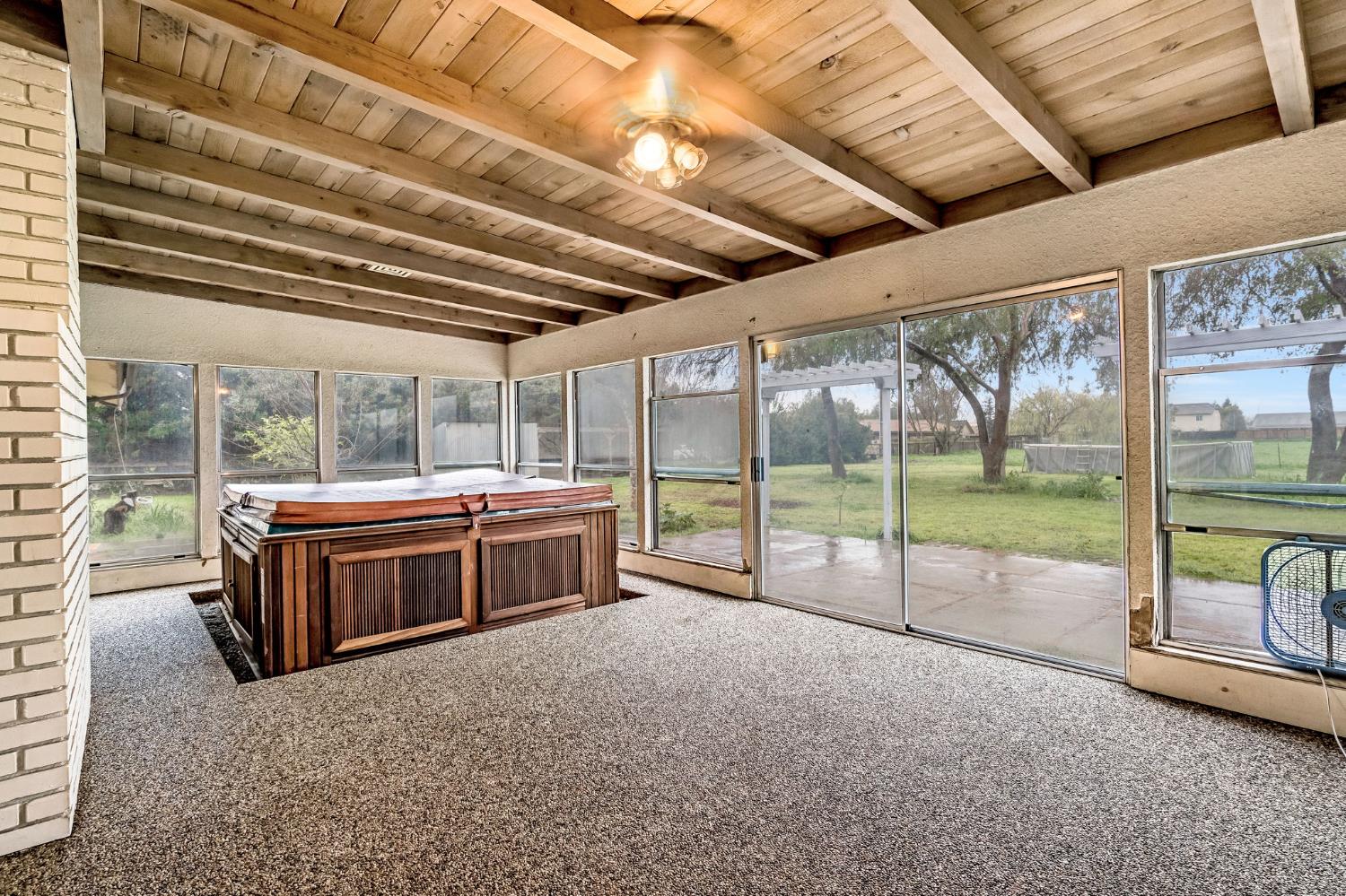 2203 N Cornelia Ave, Fresno, CA 93722