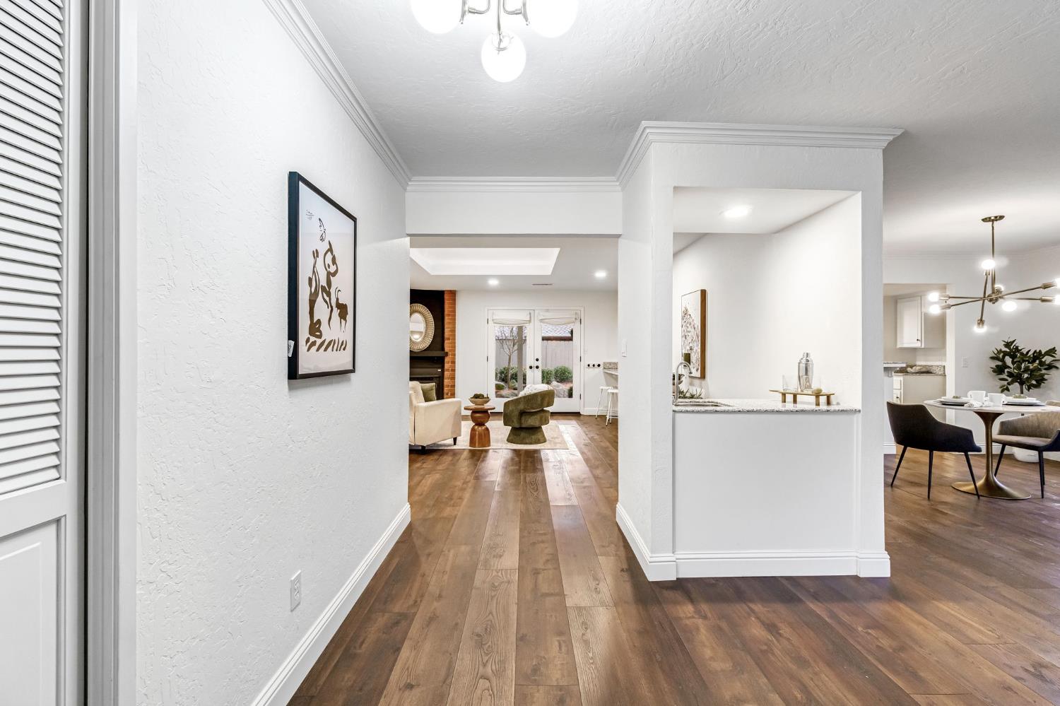 509 E Everglade Ave, Fresno, CA 93720