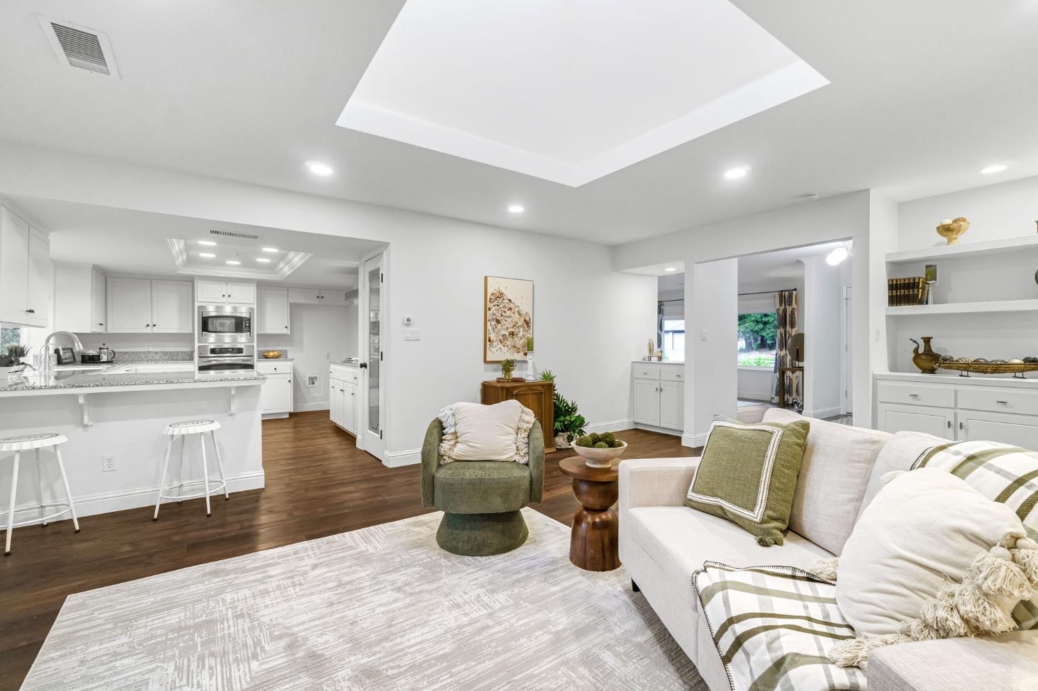 509 E Everglade Ave, Fresno, CA 93720