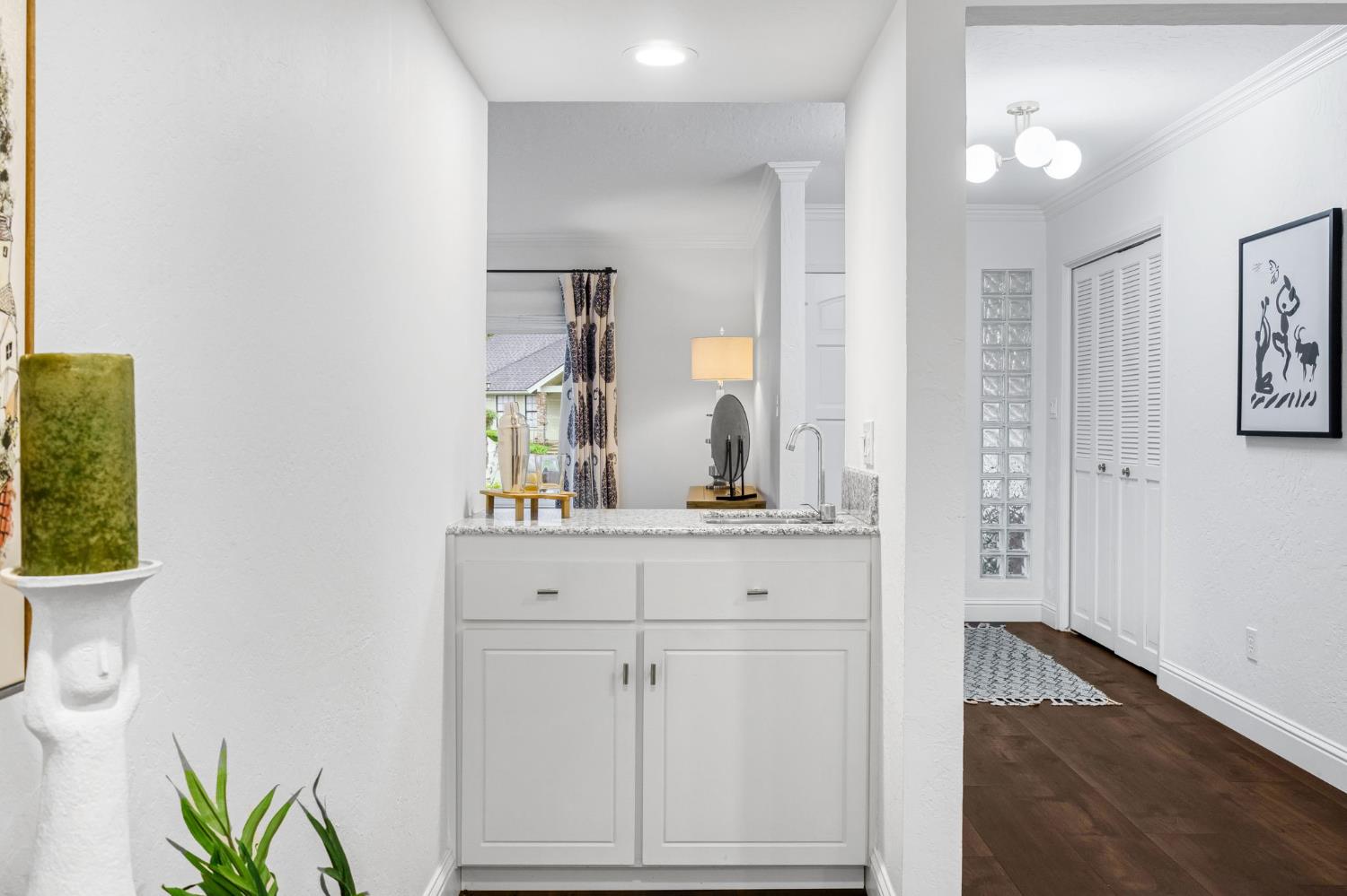 509 E Everglade Ave, Fresno, CA 93720