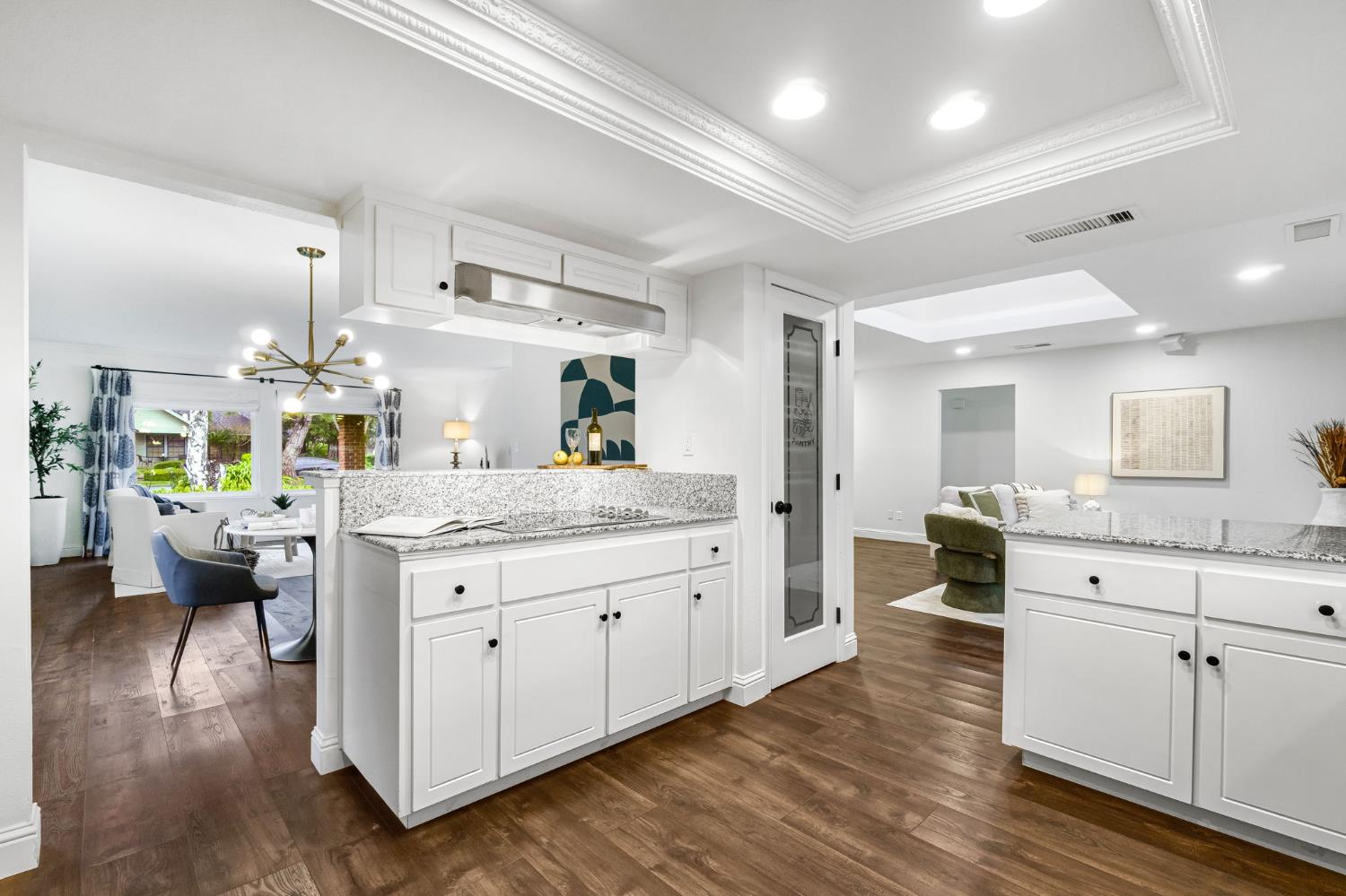 509 E Everglade Ave, Fresno, CA 93720