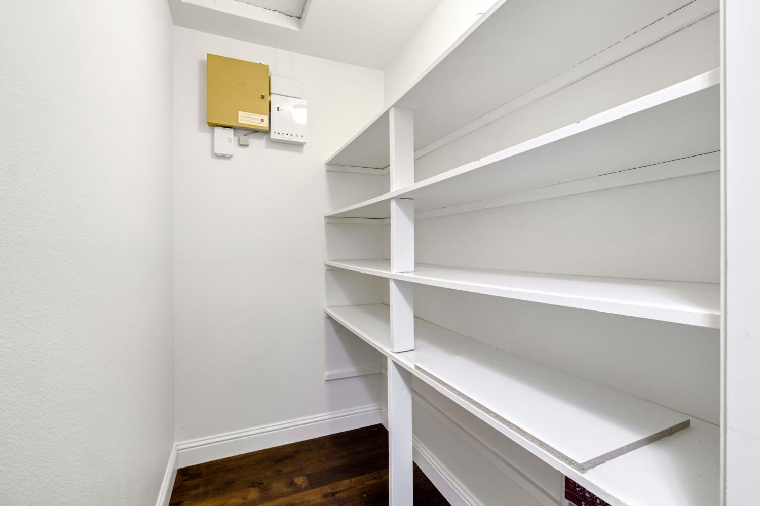 509 E Everglade Ave, Fresno, CA 93720