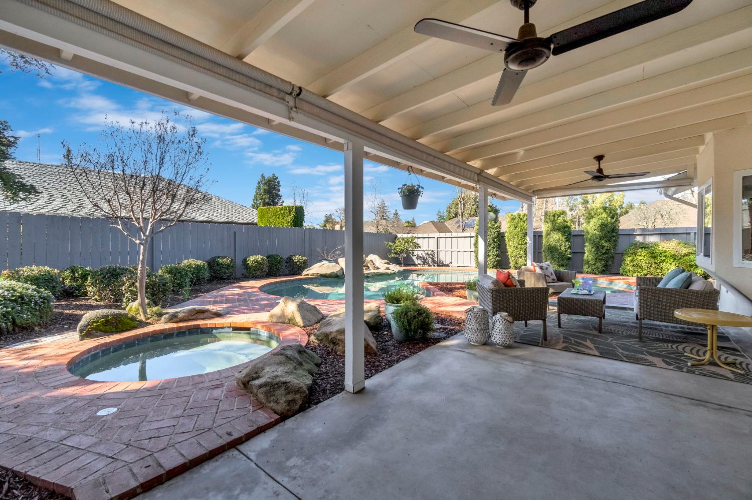 509 E Everglade Ave, Fresno, CA 93720