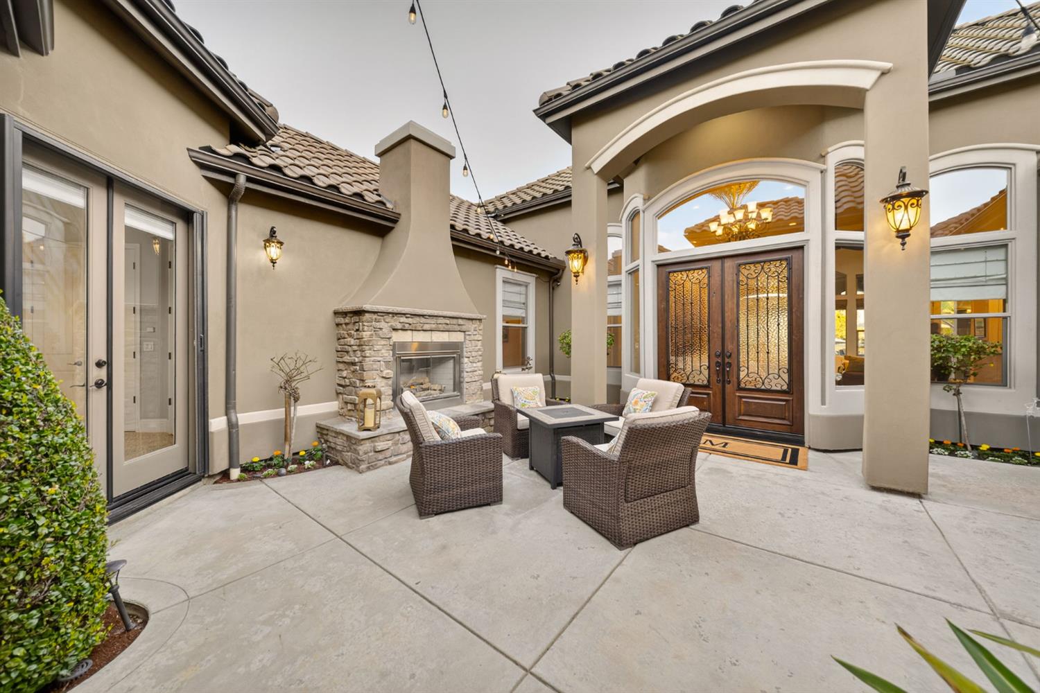 1783 E Clubhouse Dr, Fresno, CA 93730