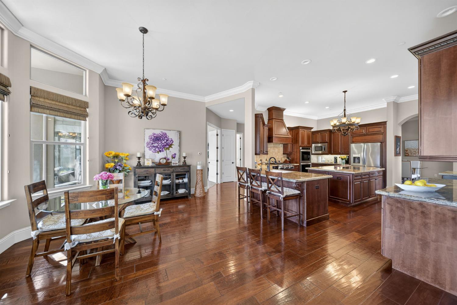 1783 E Clubhouse Dr, Fresno, CA 93730