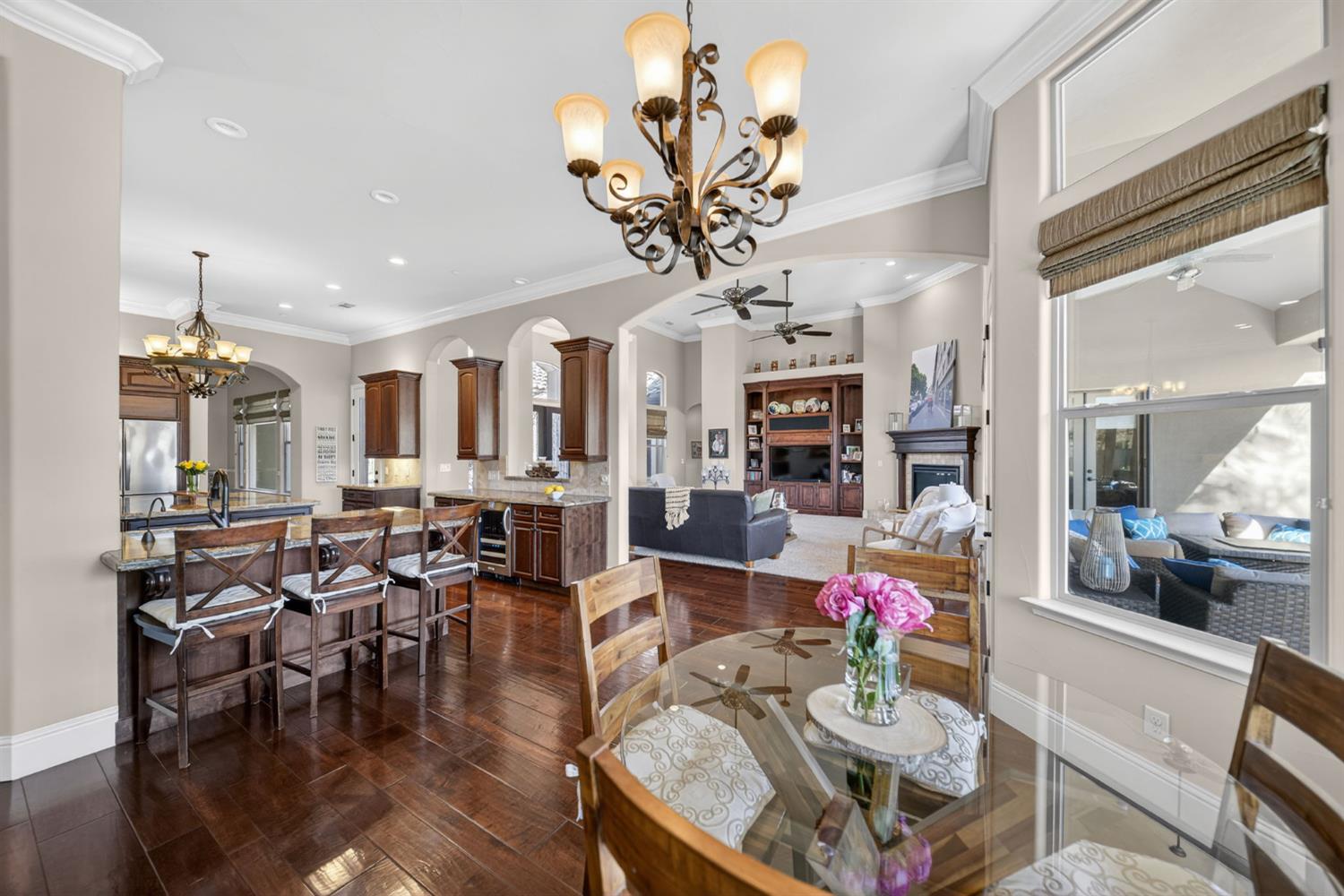 1783 E Clubhouse Dr, Fresno, CA 93730