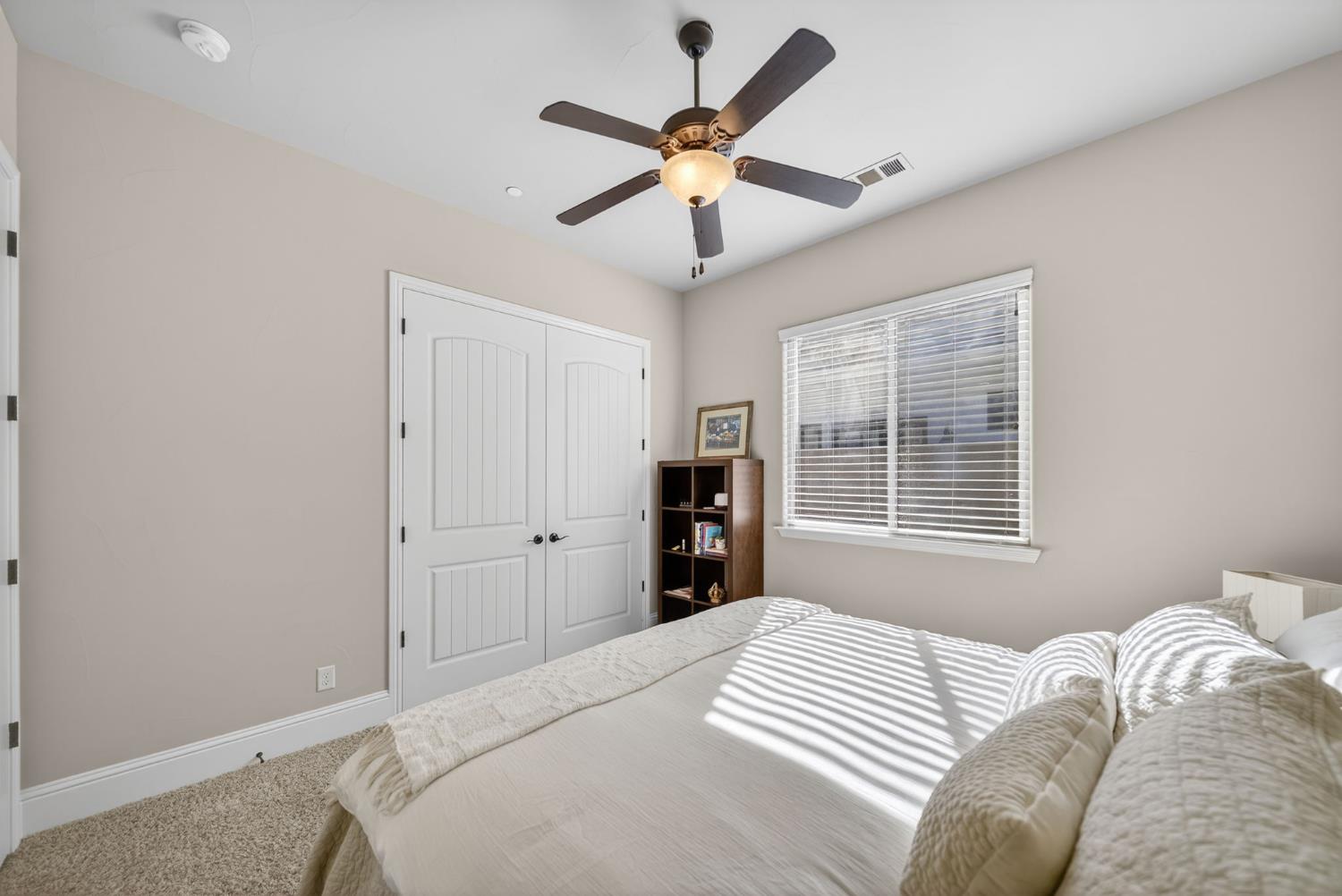 1783 E Clubhouse Dr, Fresno, CA 93730