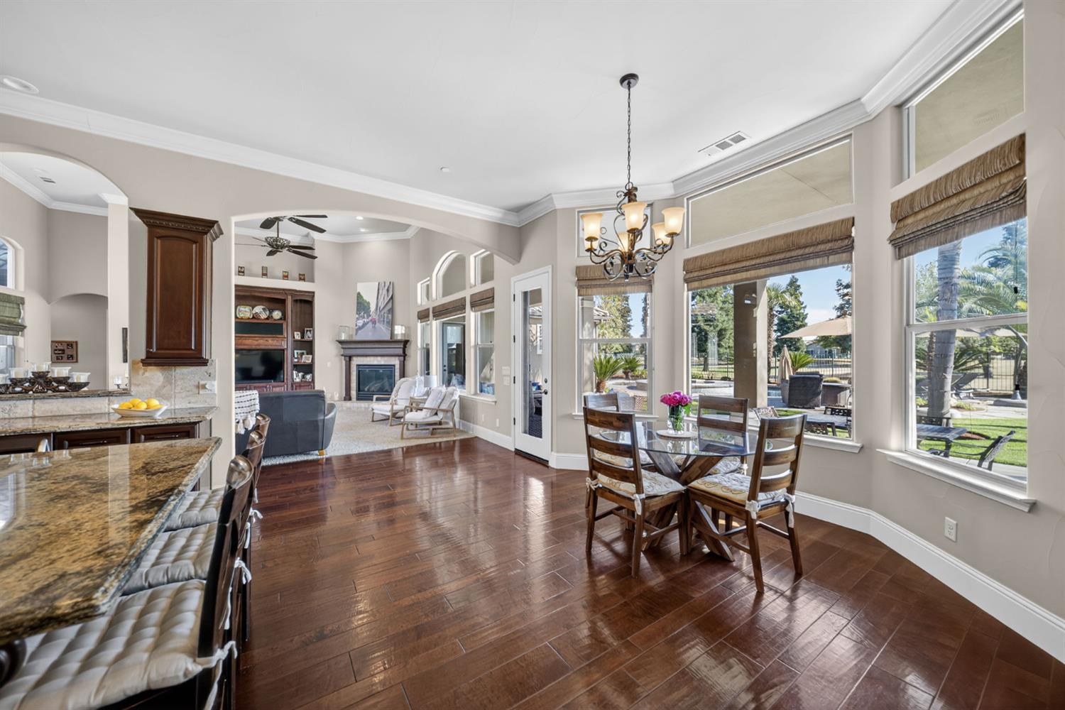 1783 E Clubhouse Dr, Fresno, CA 93730