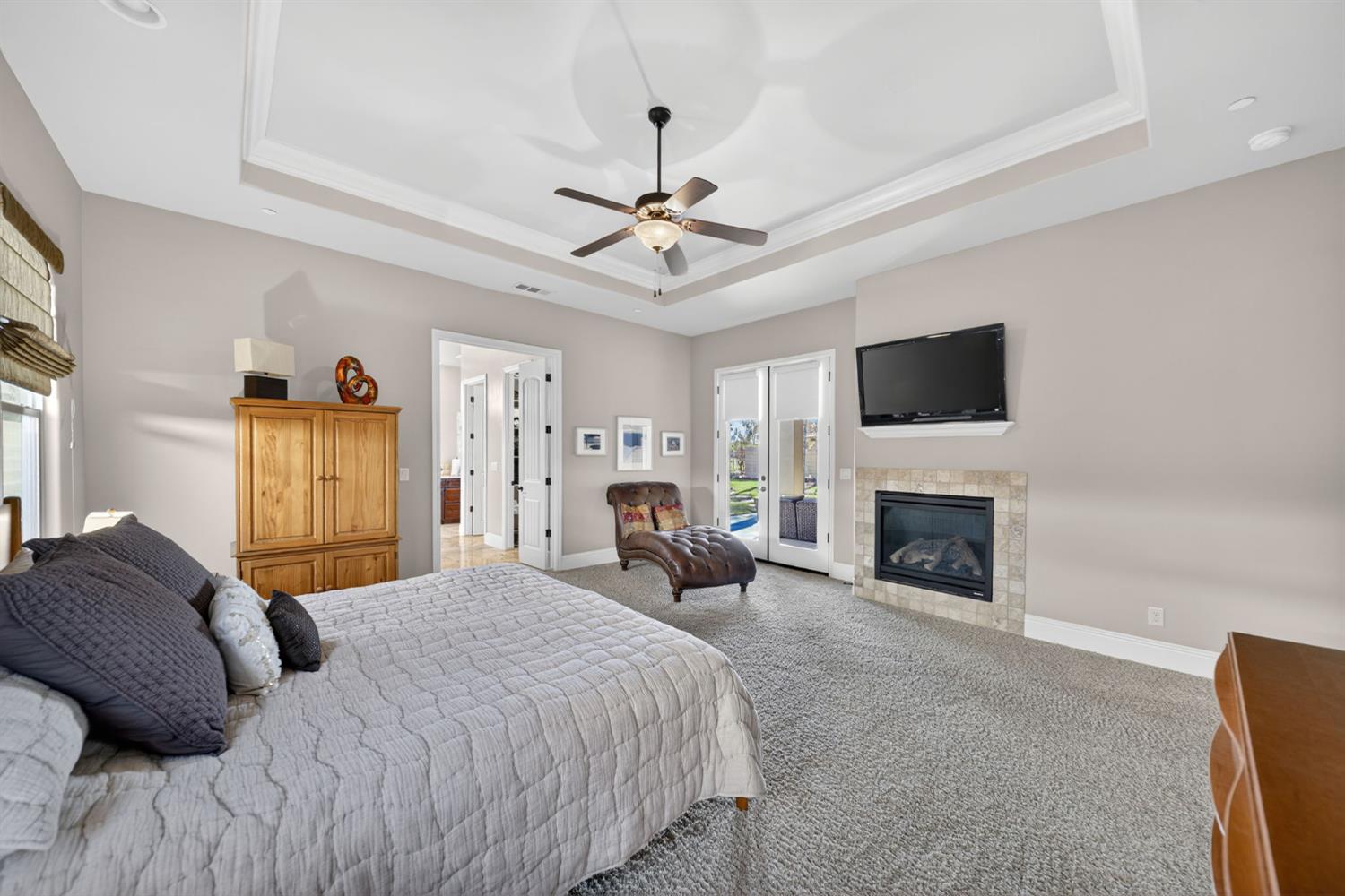 1783 E Clubhouse Dr, Fresno, CA 93730