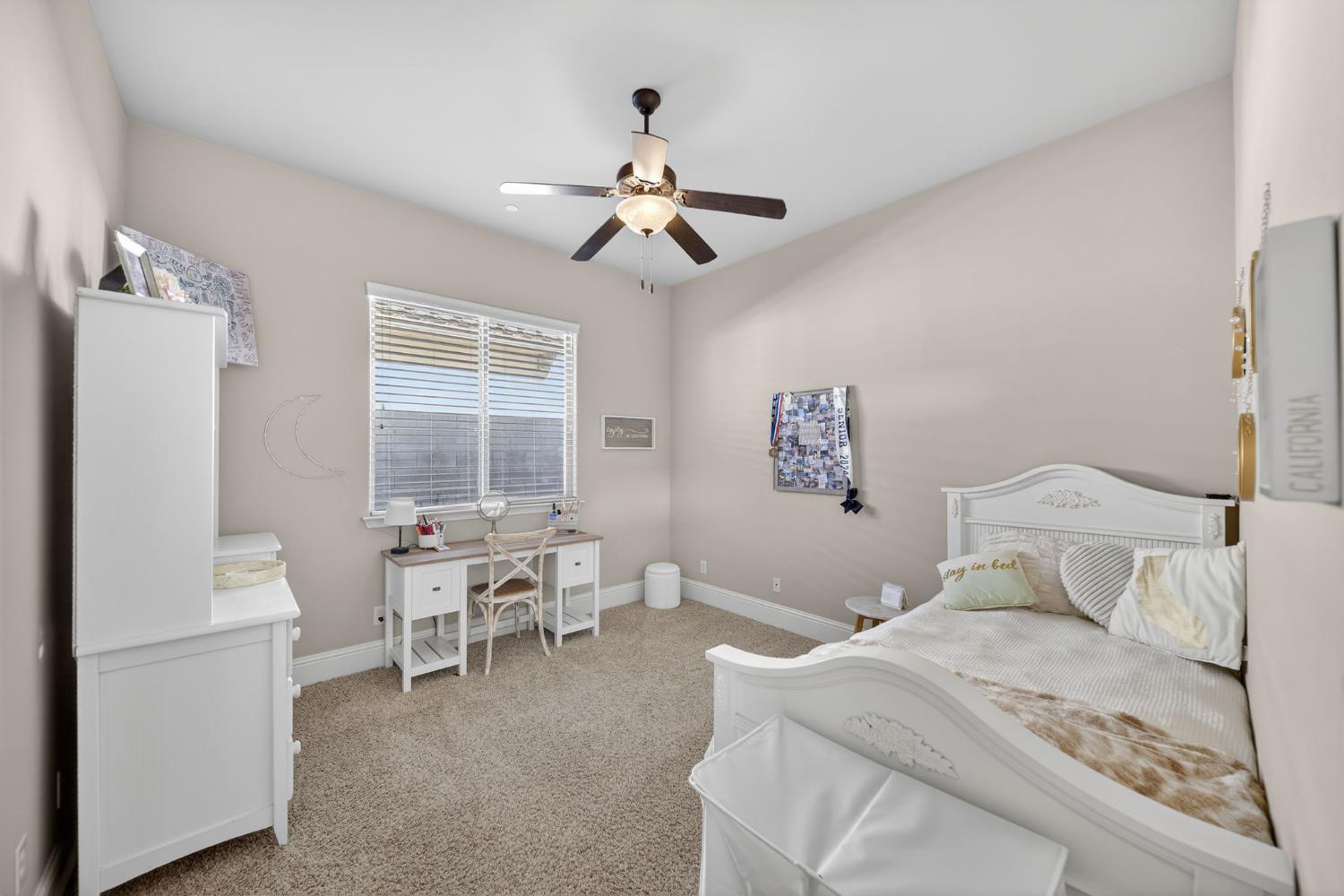 1783 E Clubhouse Dr, Fresno, CA 93730