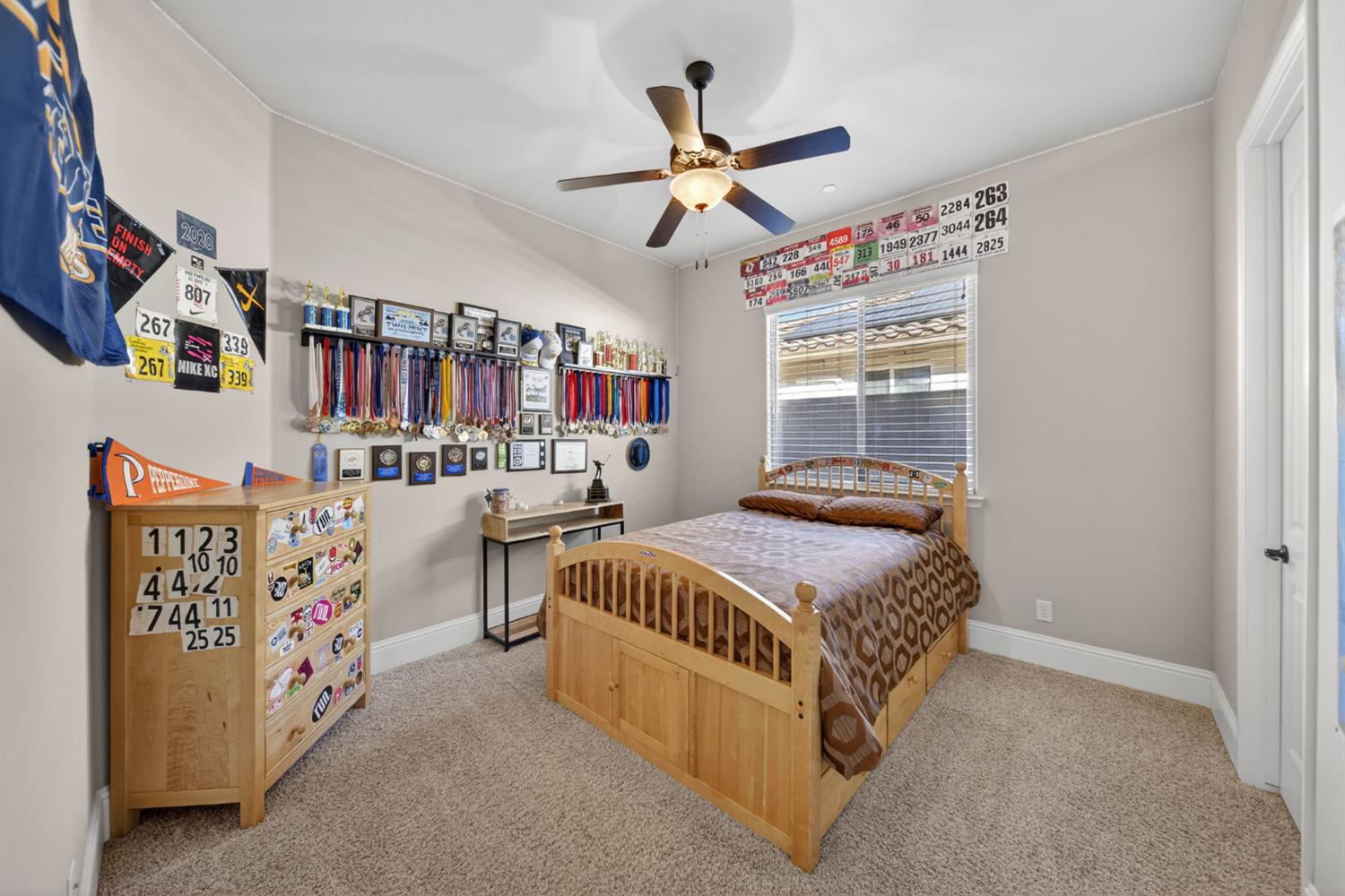 1783 E Clubhouse Dr, Fresno, CA 93730