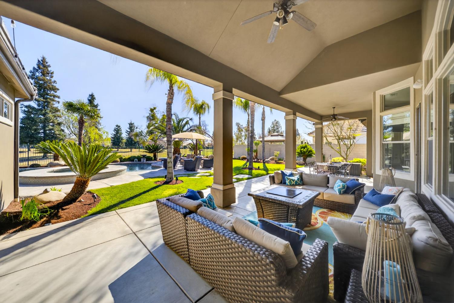 1783 E Clubhouse Dr, Fresno, CA 93730