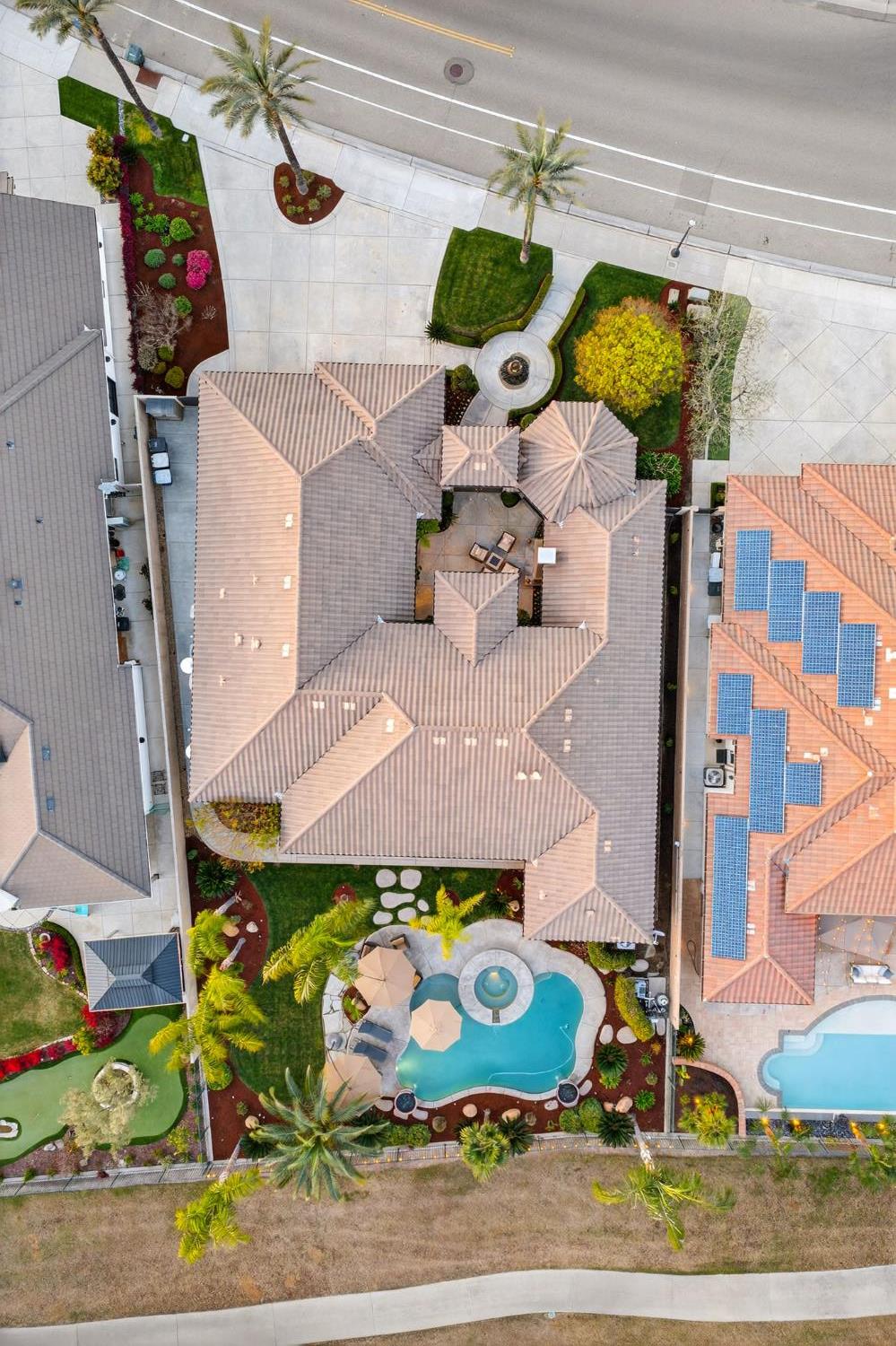 1783 E Clubhouse Dr, Fresno, CA 93730