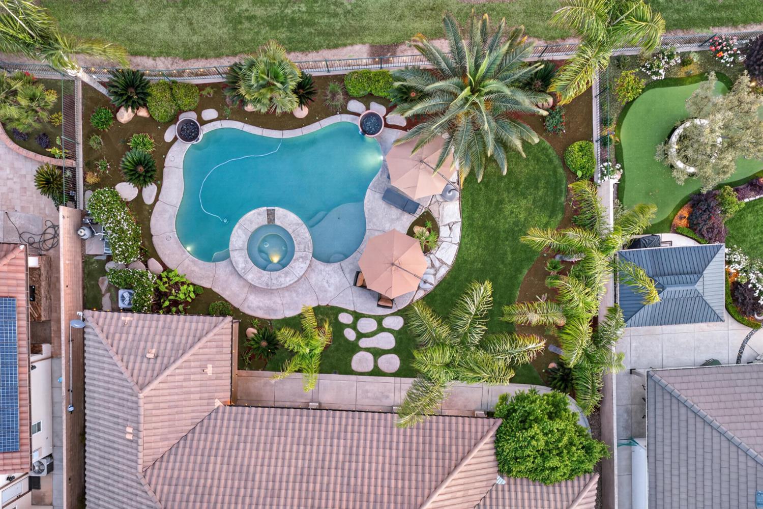 1783 E Clubhouse Dr, Fresno, CA 93730