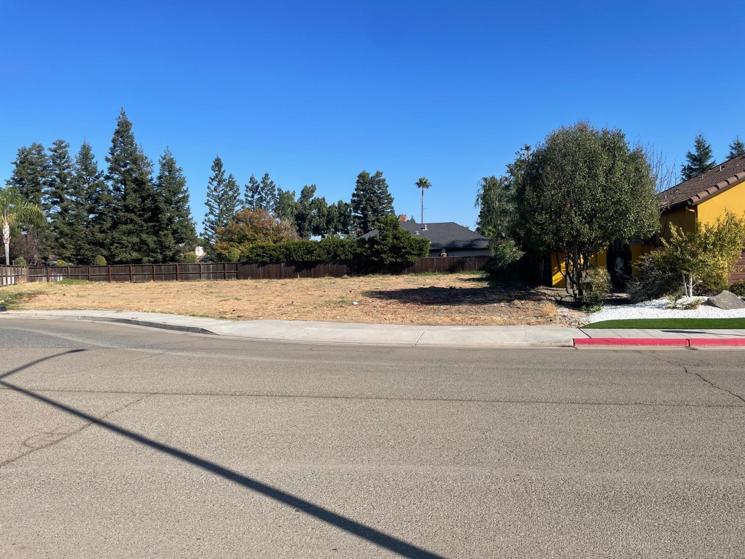 6430 N Pima Ave, Fresno, CA 93722