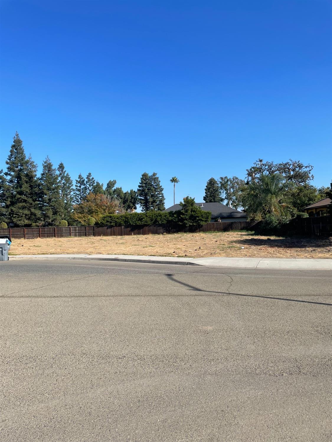 6430 N Pima Ave, Fresno, CA 93722