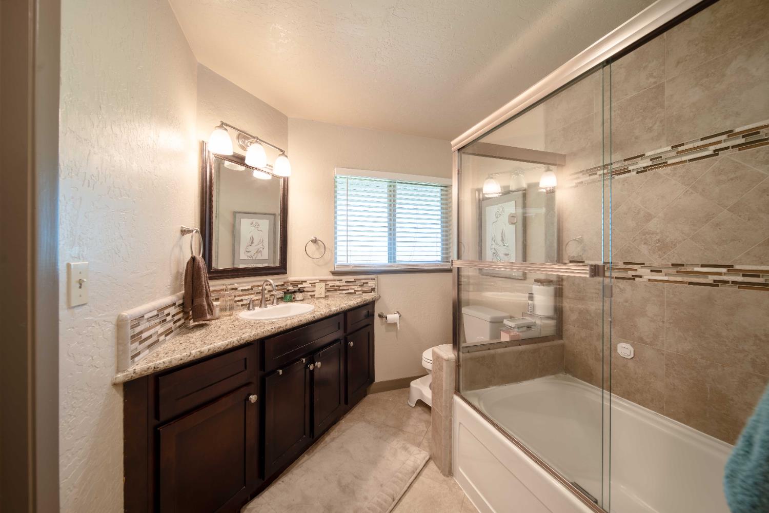 5795 E Butler, Fresno, CA 93727