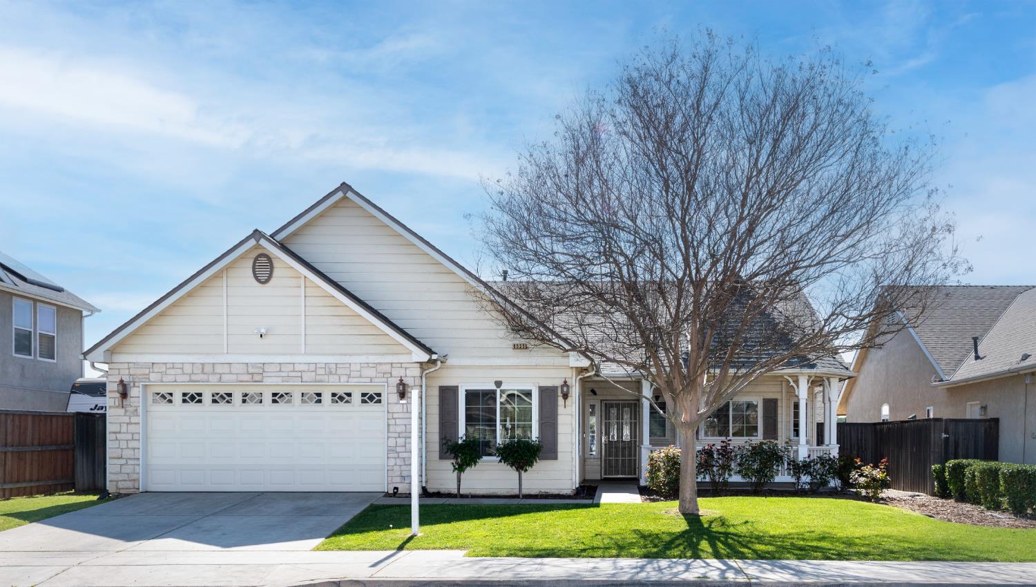 6525 E Raco Ave, Fresno, CA 93727