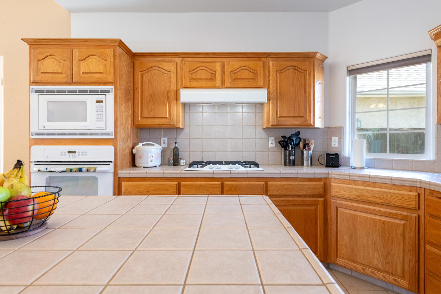 6525 E Raco Ave, Fresno, CA 93727